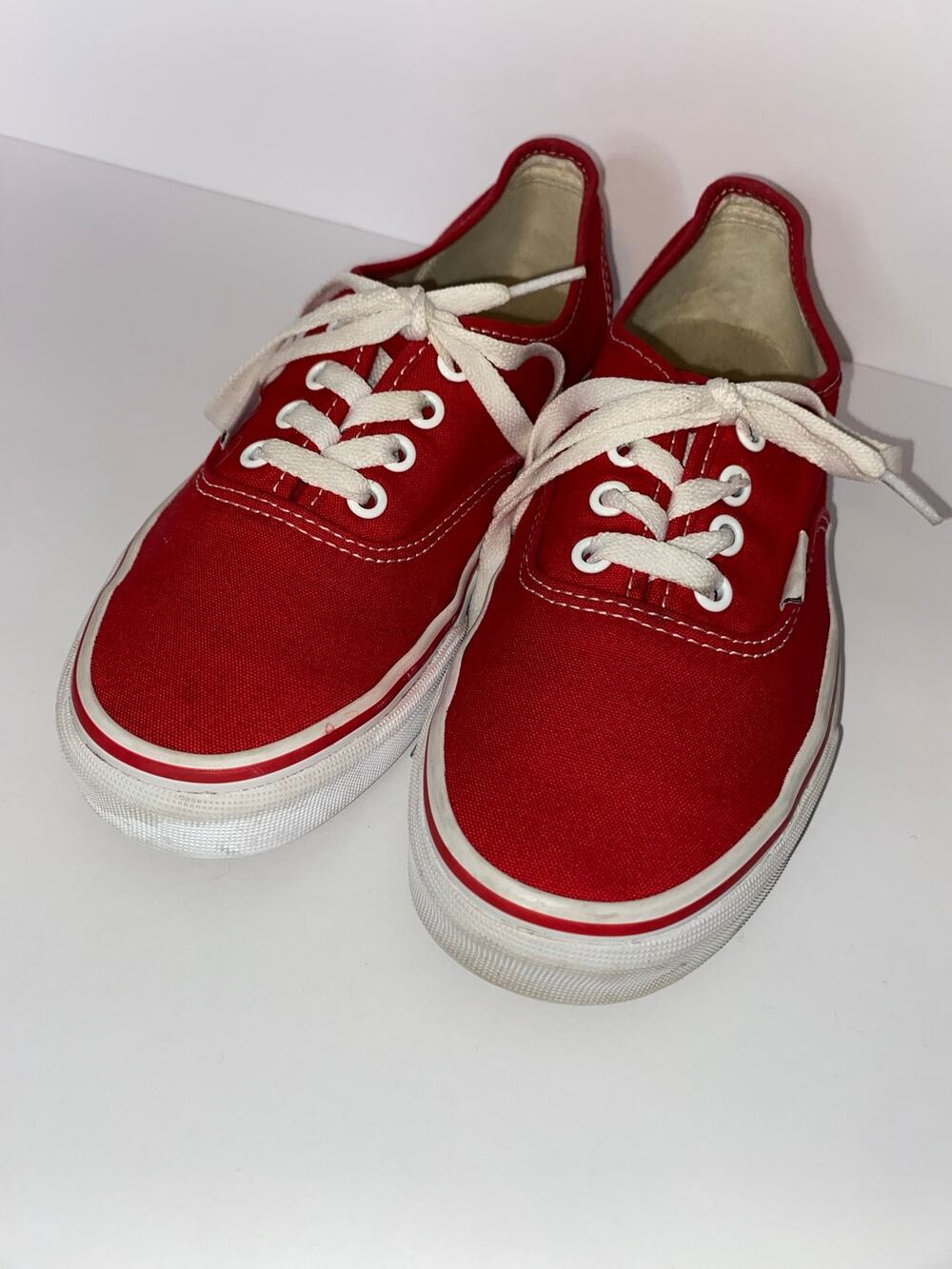 Vans Authentic Red Canvas Lace-Up Sneakers Women’s Size 7 Men’s 5.5 EUR 37
